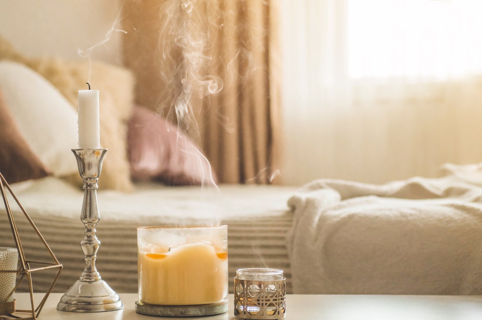 Person schläft in warmem Zimmer – gesund oder ungesund?