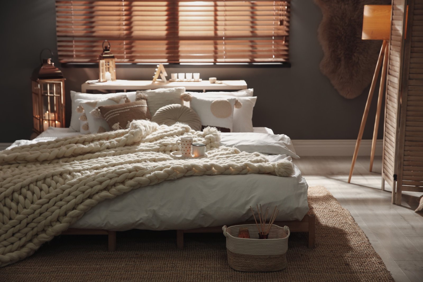 Warmes Schlafzimmer im Sommer – Tipps zum Abkühlen